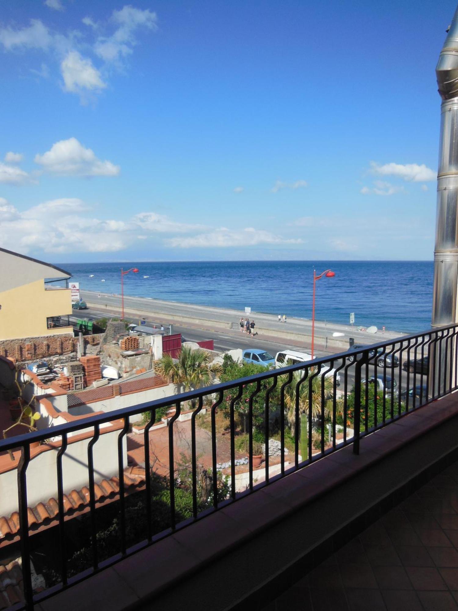 B&B La Sirena Santa Teresa Di Riva Exterior photo